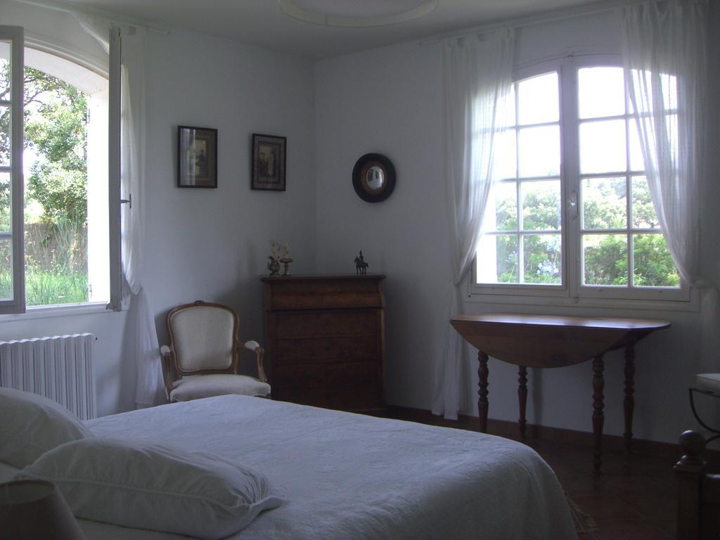 Le Mas De Notre-Dame Bed and Breakfast La Londe-les-Maures Habitación foto